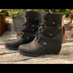 Sorel Black Leather Wedge Boots